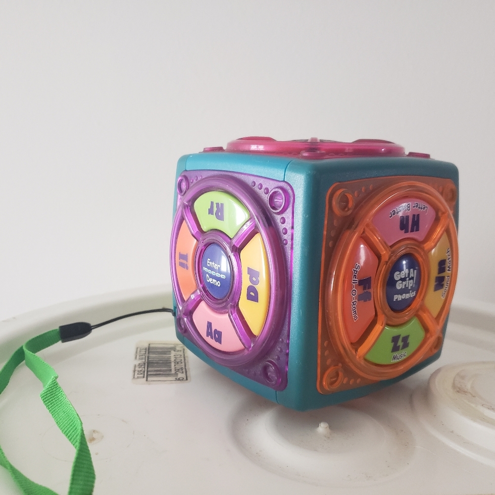 Vtech learning cube - Picture 2 of 2